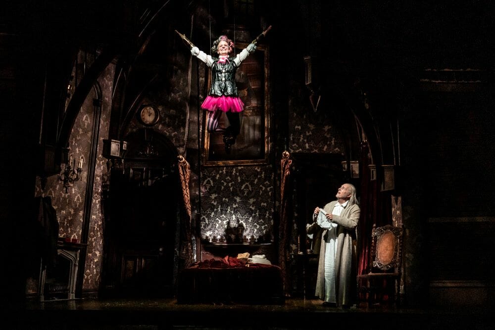 Goodman Theatre A CHRISTMAS CAROL Review